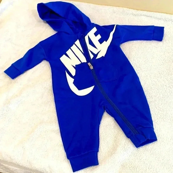 Nike jumpsuit - Picture 1 of 8